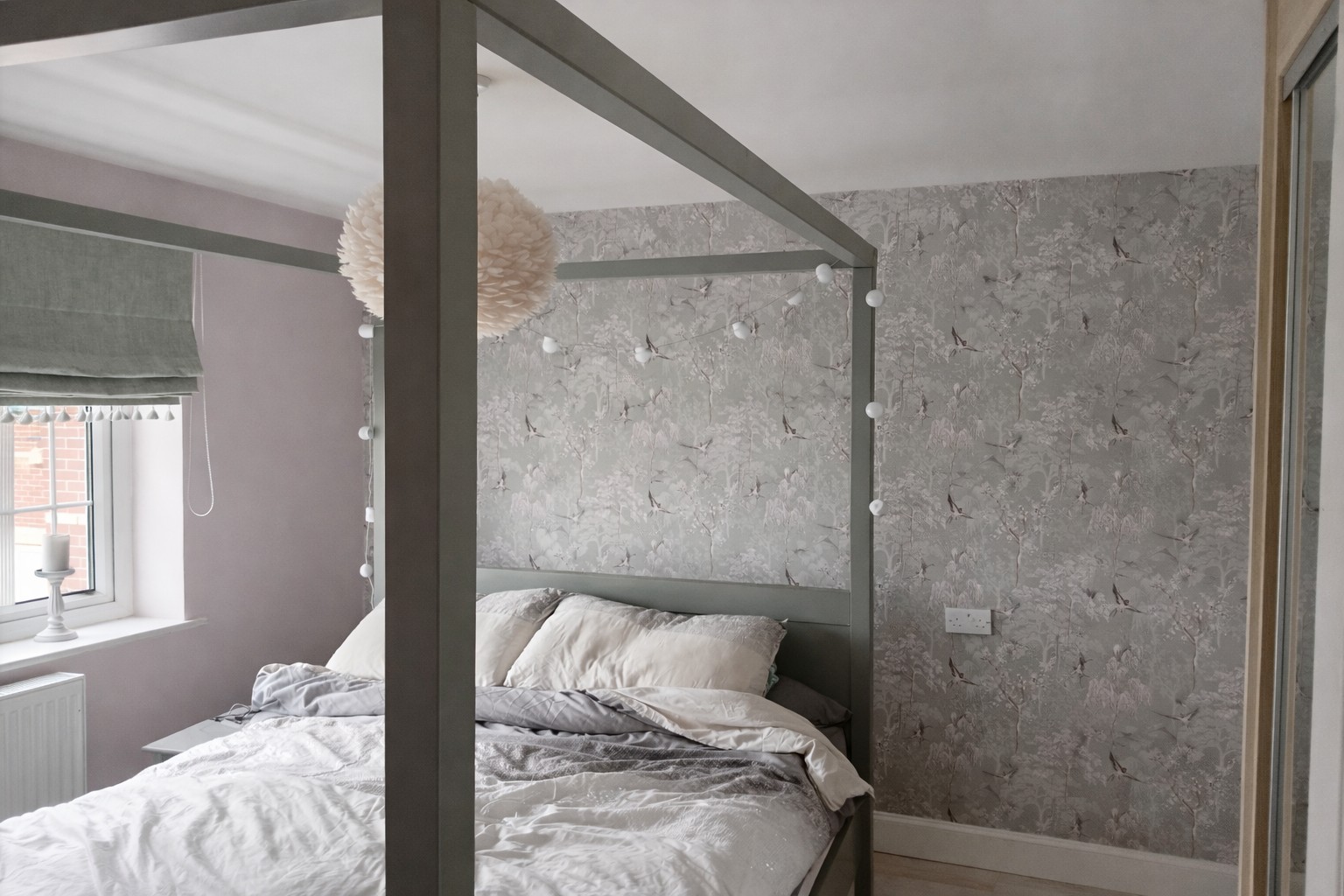 Children's wallpaper feature